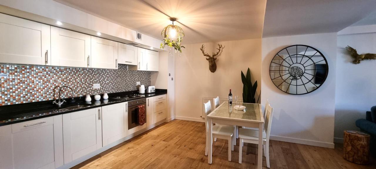 Loch Ness - Luxury Highland Retreat In Scotland Apartment